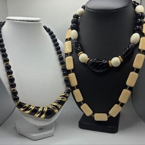 Chic Black and Cream Necklace Set